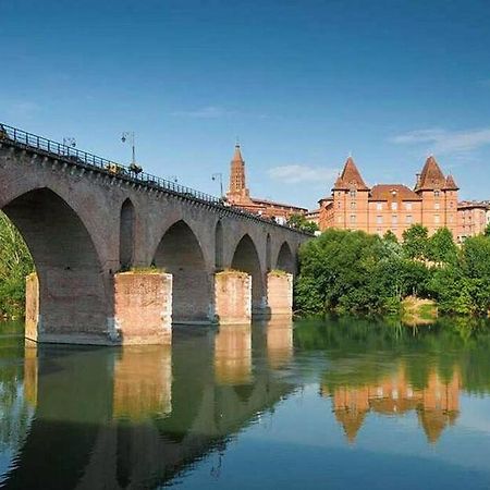 Le Theatre, Coeur De Ville มงโตบ็อง ภายนอก รูปภาพ